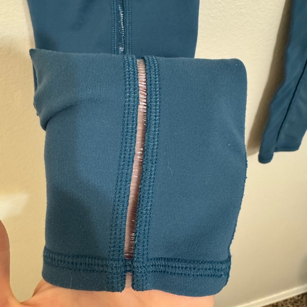 Alo Yoga Dash High Waist Leggings in Teal - Picture 5 of 10